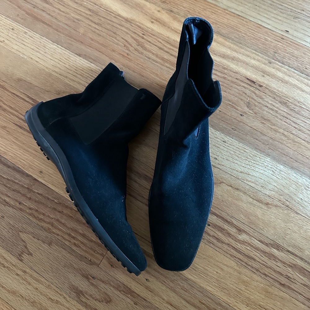 Tods super comfy slip on Chelsea boots